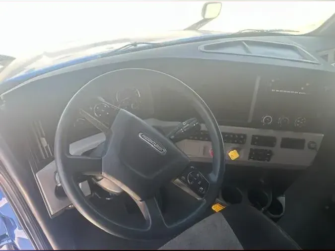 2022 Freightliner Cascadia