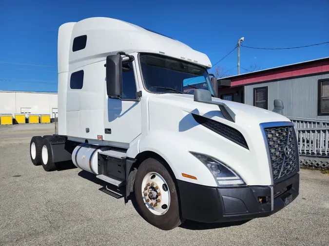 2019 VOLVO VNL64T-760