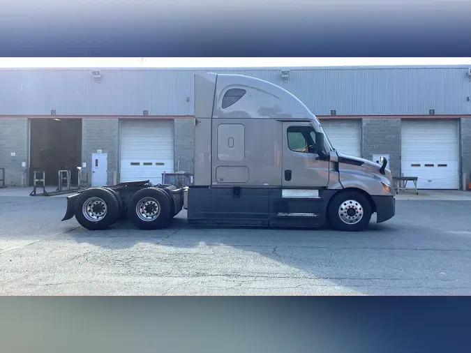 2024 Freightliner Cascadia 126
