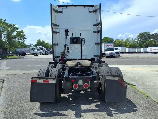 2019 FREIGHTLINER CASCADIA 125