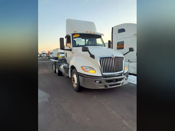 2019 NAVISTAR INTERNATIONAL LT625 DAYCAB T/A3de8a3d66beb8541a90957e68c996958