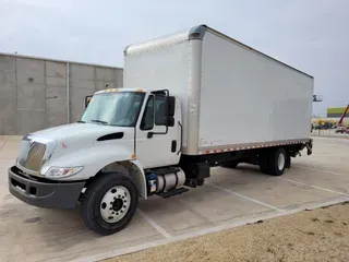 2016 Navistar International 4300