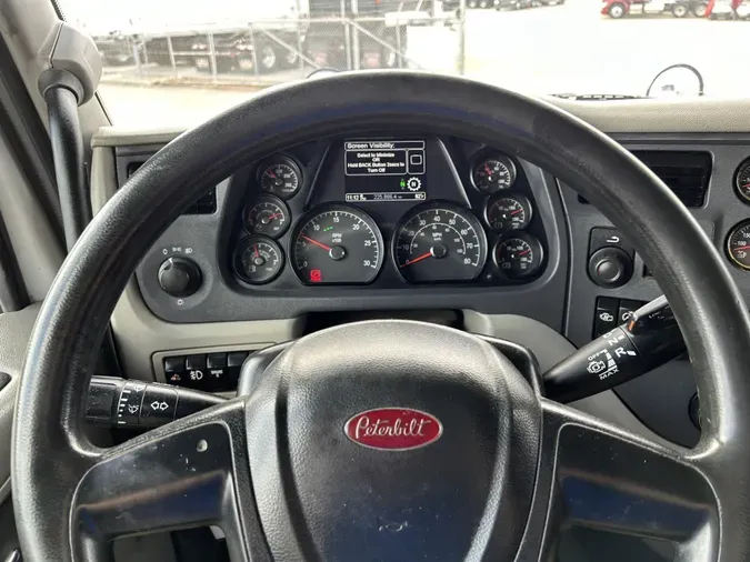 2021 Peterbilt 567