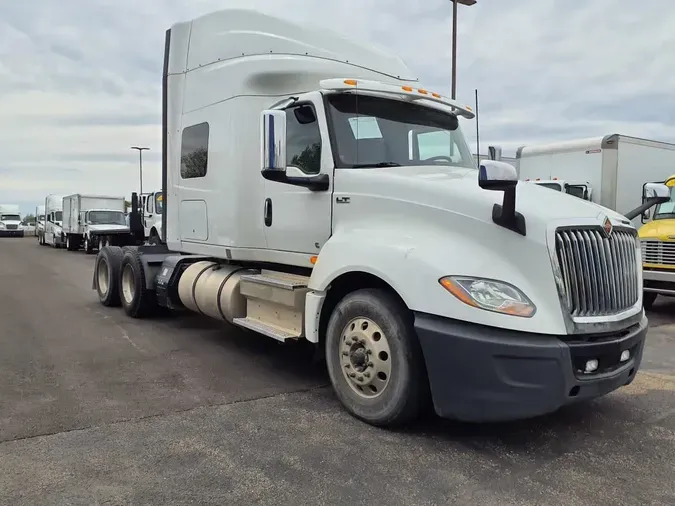 2019 NAVISTAR INTERNATIONAL LT625 SLPR CAB