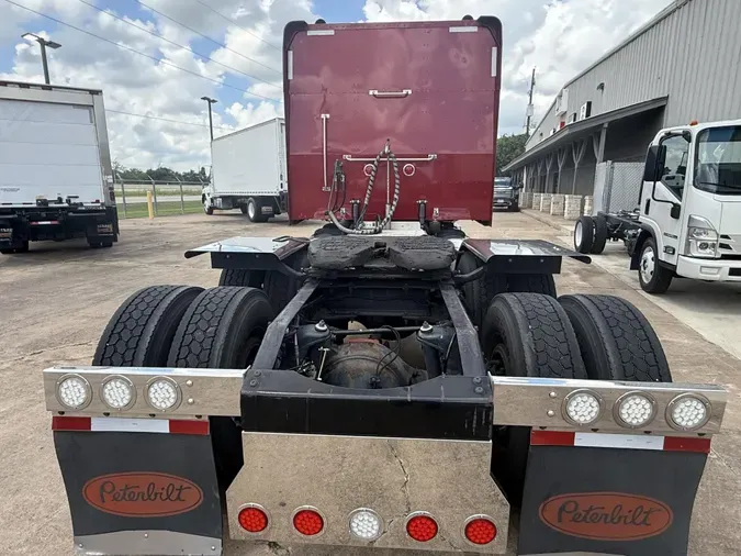2016 Peterbilt 389