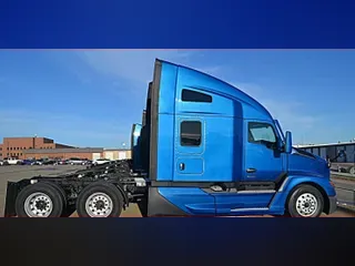2022 KENWORTH T680