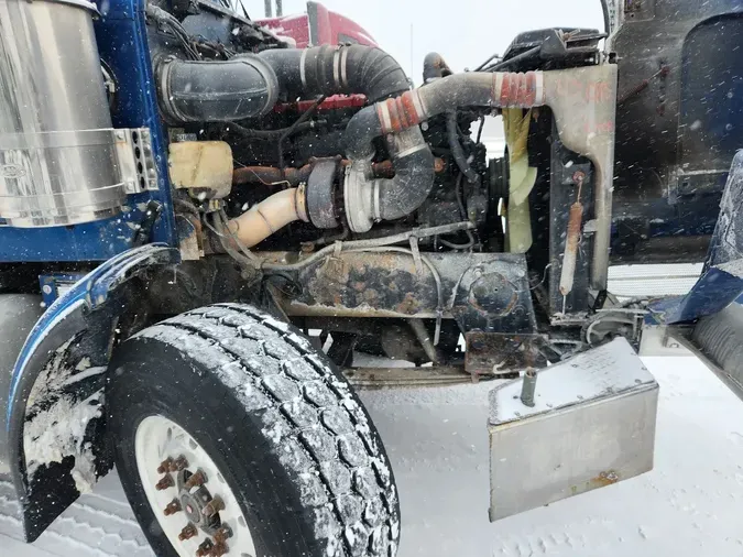 2002 PETERBILT 357