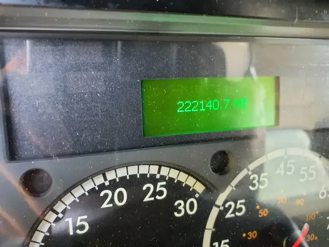 2018 FREIGHTLINER M2 106