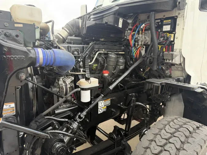2023 Peterbilt 567