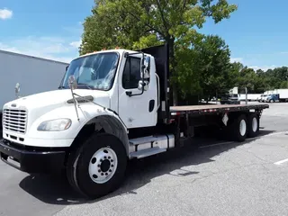 2018 FREIGHTLINER M2 106