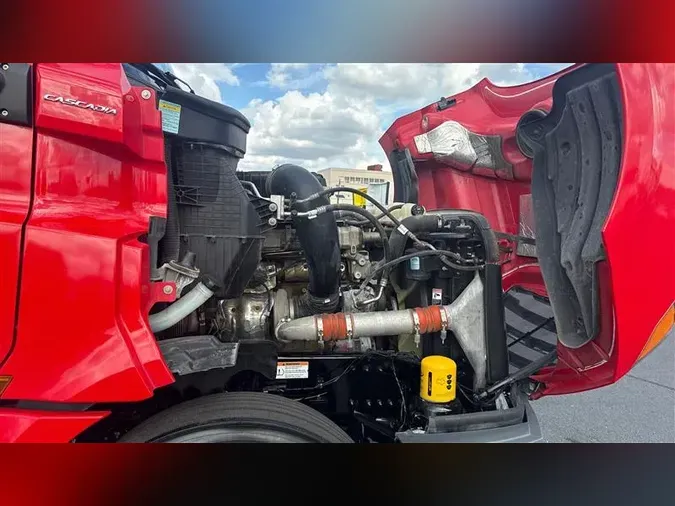 2022 FREIGHTLINER CA126