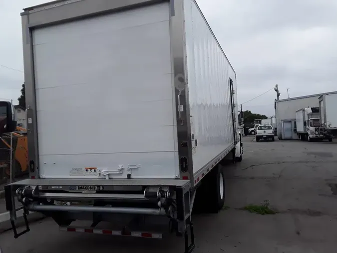 2018 FREIGHTLINER/MERCEDES M2 106