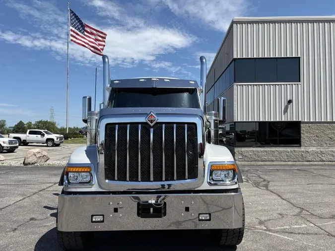 2027 International HX520 SLEEPER3e0882193bc77da3f2cfe111212cb94c