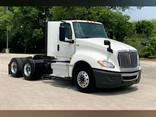 2019 INT LT625 6x4
