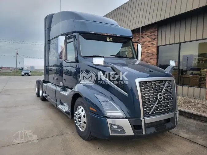 2019 VOLVO VNL64T740