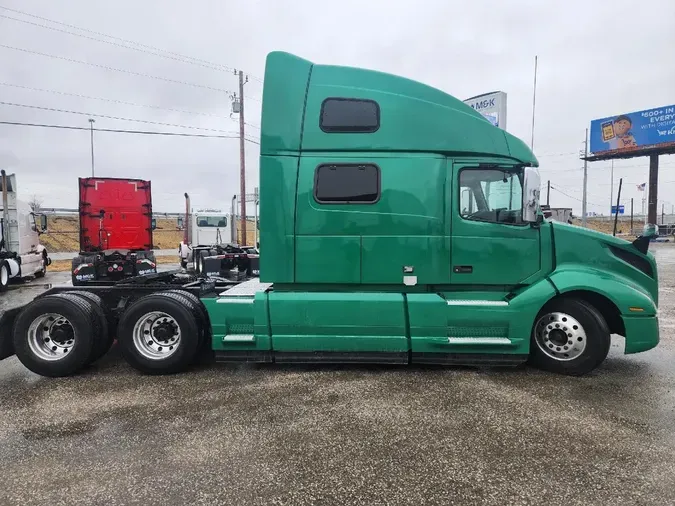 2021 VOLVO VNL64T860