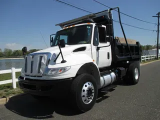 2017 INTERNATIONAL 4300