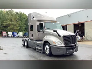 2022 International LT