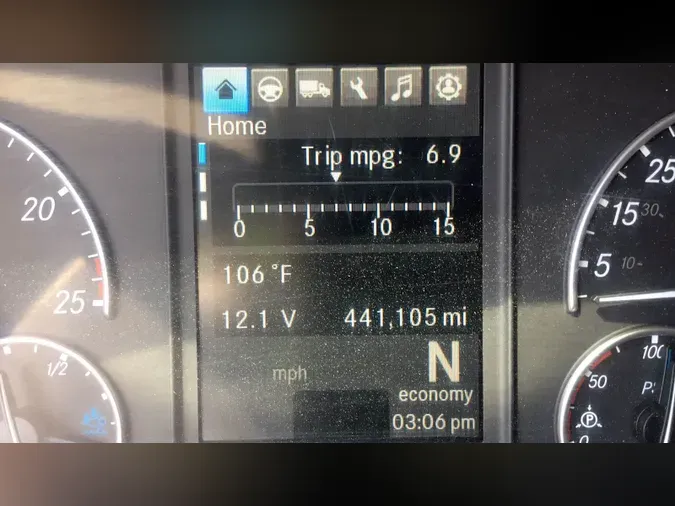 2020 Freightliner Cascadia 126