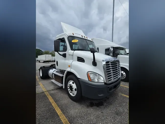 2015 FREIGHTLINER/MERCEDES CASCADIA 113