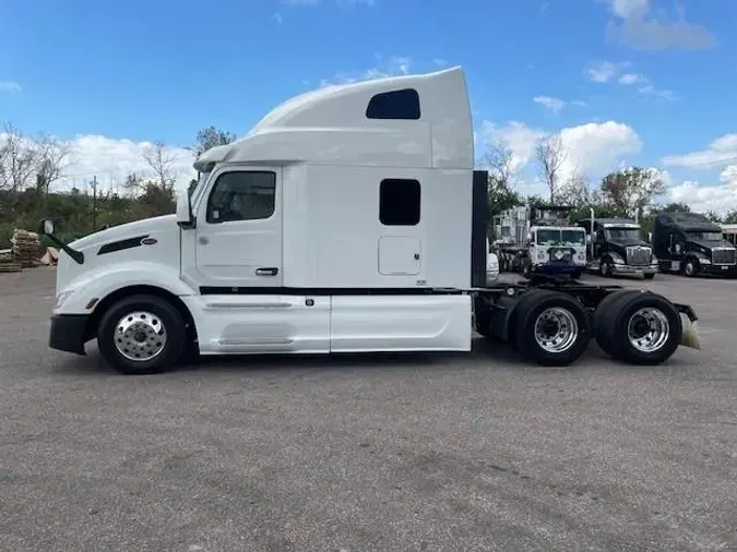 2023 Peterbilt 579