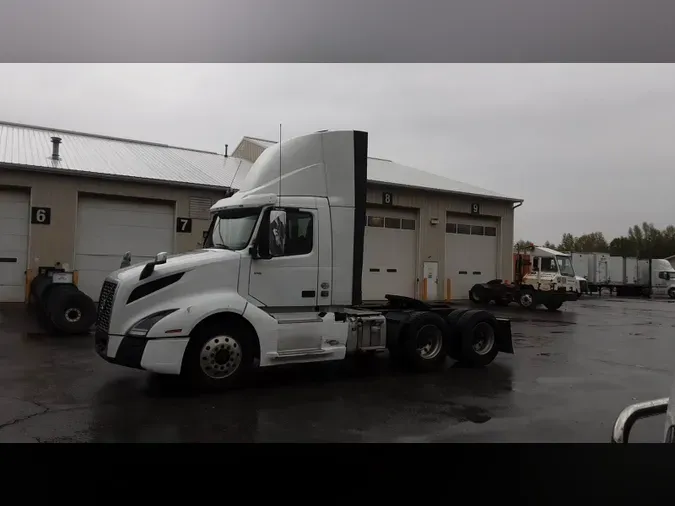 2019 Volvo VNL300