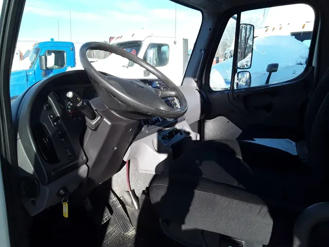 2018 FREIGHTLINER/MERCEDES M2 106