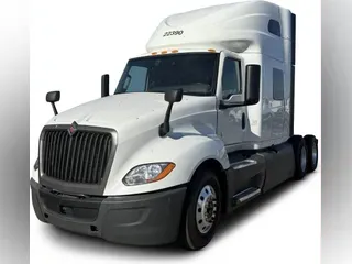 2022 International LT625