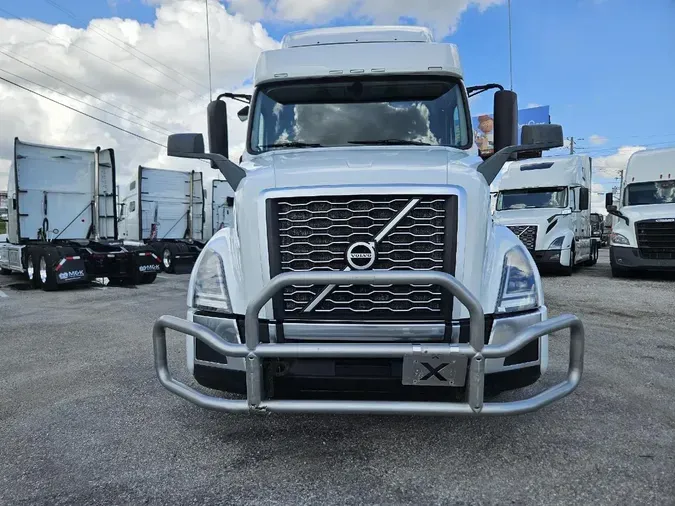 2022 VOLVO VNL64T740