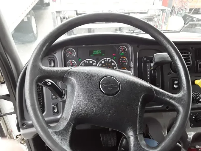 2018 FREIGHTLINER/MERCEDES M2 106