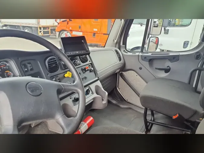 2021 FREIGHTLINER/MERCEDES M2 1063e3422b277324ba3c5cc2c83d950c786
