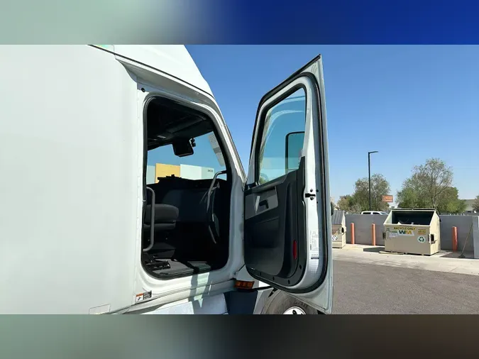 2021 Freightliner Cascadia