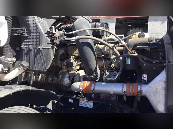 2022 Freightliner Cascadia 1263e3bc399301a26d6ce25130351a6d66f