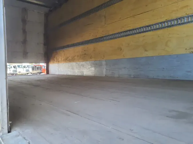 2020 FREIGHTLINER/MERCEDES M2 106