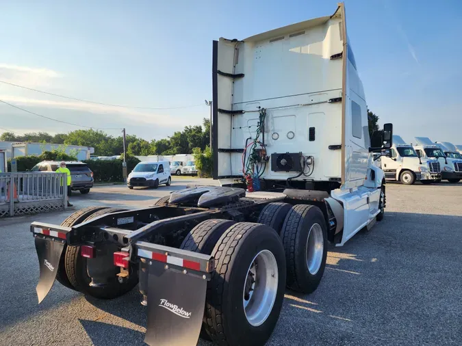 2019 NAVISTAR INTERNATIONAL LT625 SLPR CAB