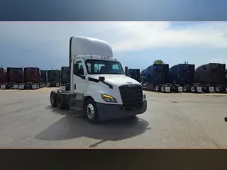 2022 Freightliner Cascadia 126