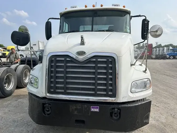 2005 MACK VISION CXN613