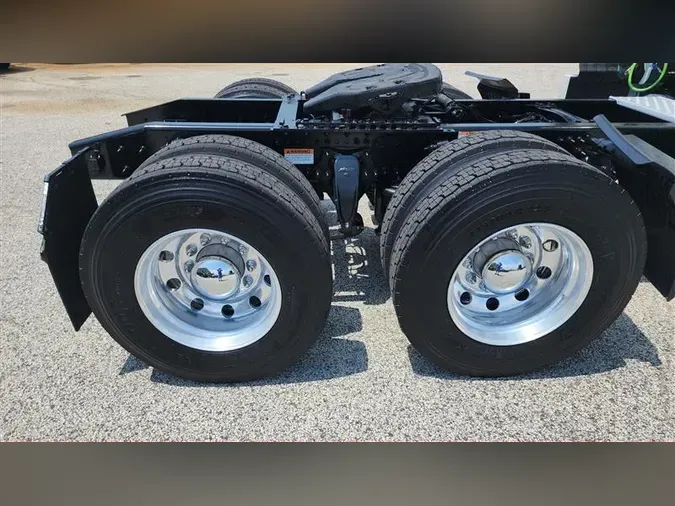 2021 FREIGHTLINER CA126