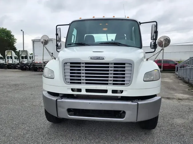 2016 FREIGHTLINER M2 106
