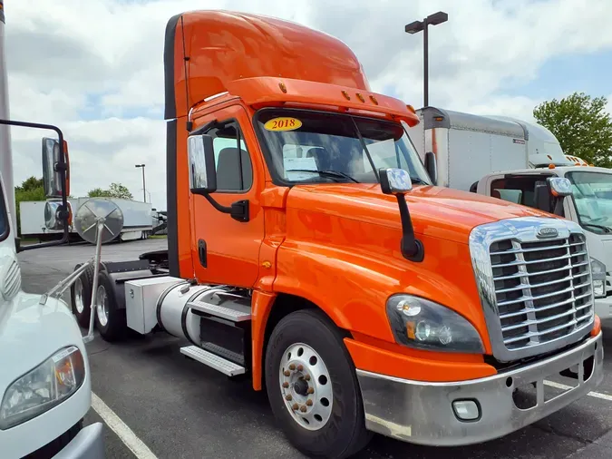 2018 FREIGHTLINER/MERCEDES CASCADIA 125