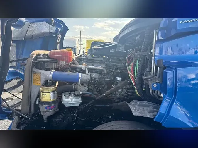 2021 FREIGHTLINER CA126