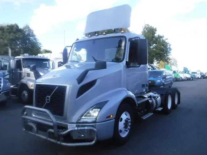 2019 VOLVO VNR64T 3003e4ad481becb32f50ea6369497f718f0