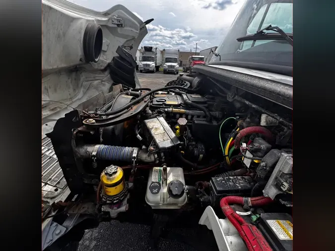 2019 FREIGHTLINER M2 106