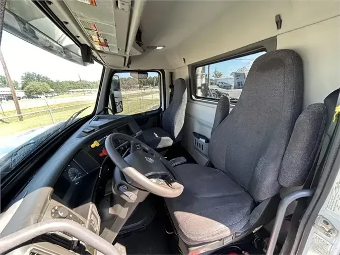 2019 VOLVO VHD64FT300