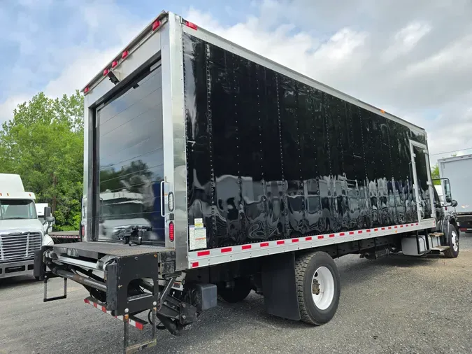 2016 FREIGHTLINER/MERCEDES M2 106