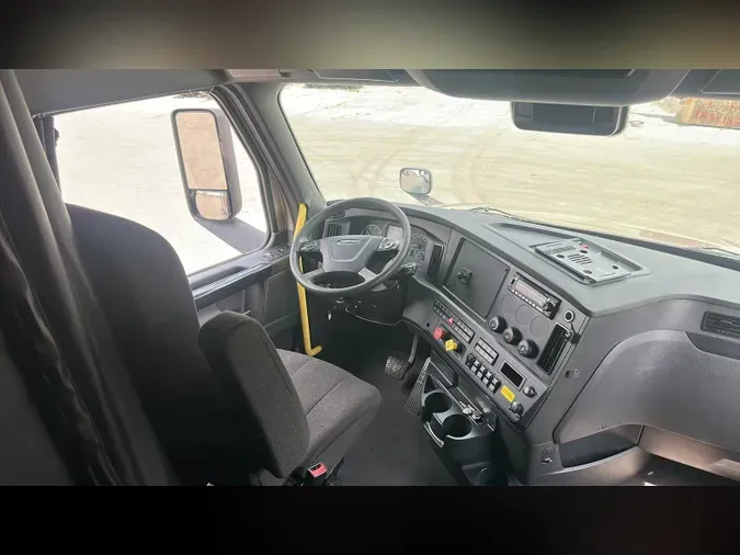 2024 Freightliner Cascadia 126