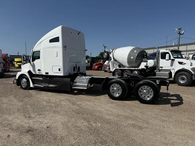 2023 Kenworth T680
