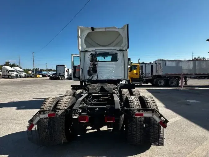 2020 NAVISTAR INTERNATIONAL LT625 DAYCAB T/A
