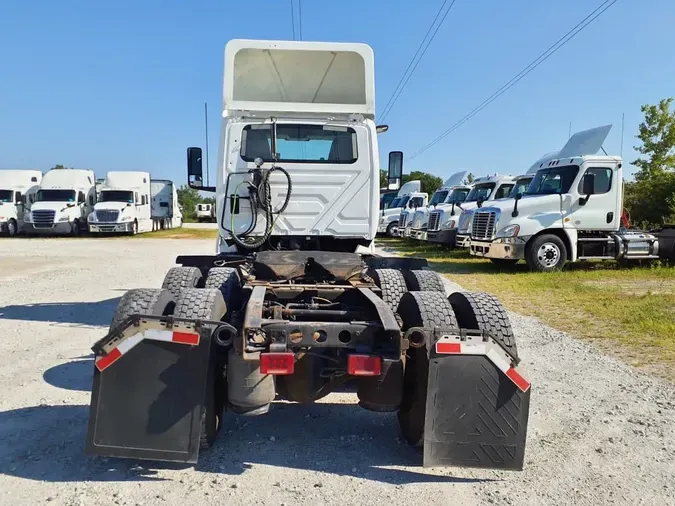 2019 NAVISTAR INTERNATIONAL LT625 DAYCAB T/A