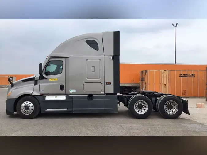 2021 Freightliner Cascadia